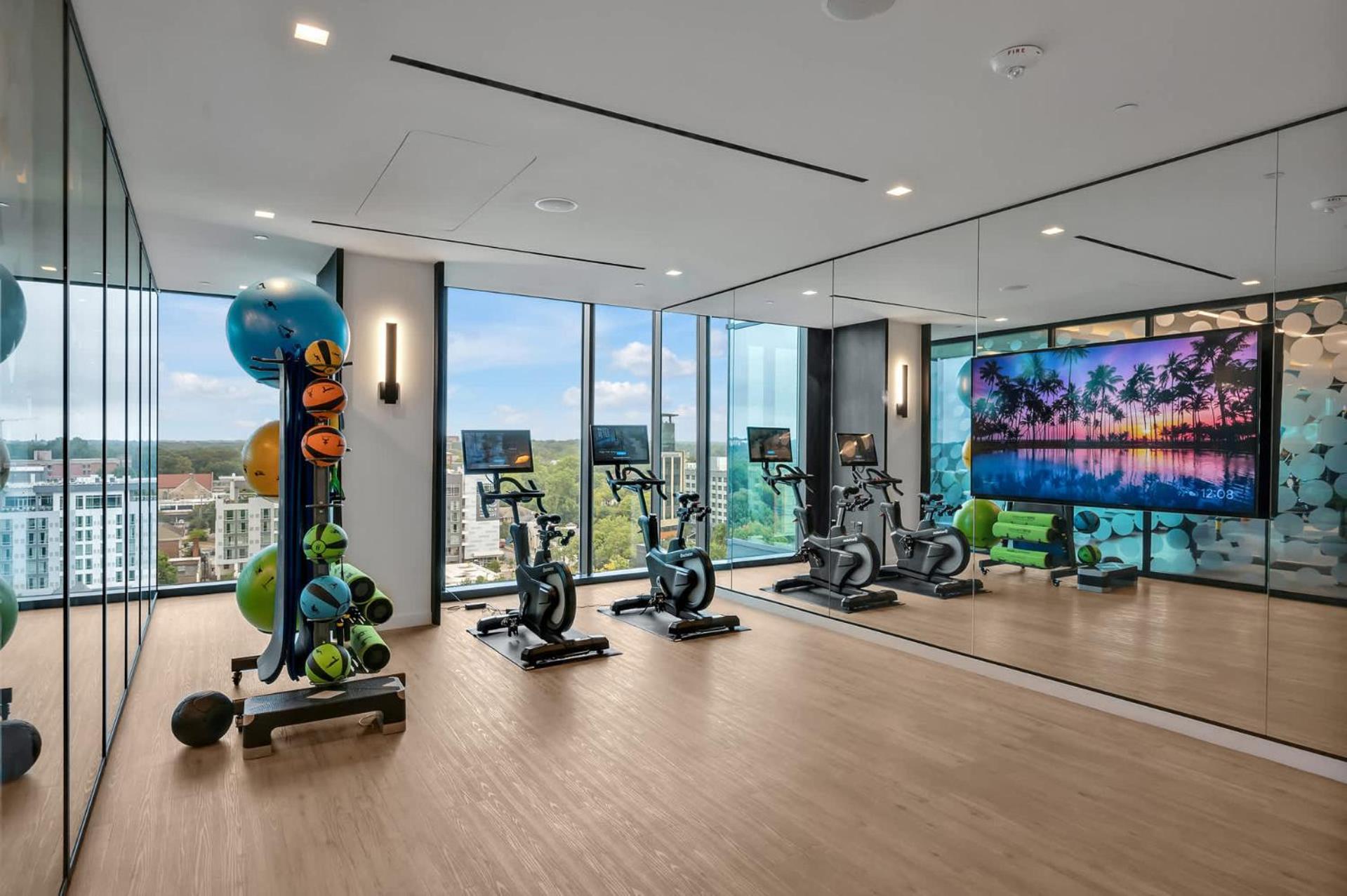 High-Rise Apt Raleigh Free Parking & Sunset View 1 Ngoại thất bức ảnh