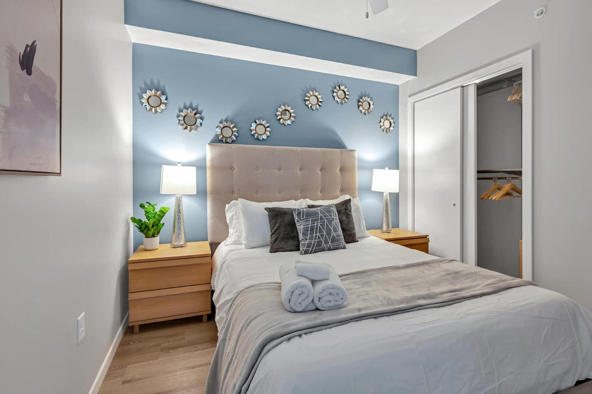 High-Rise Apt Raleigh Free Parking & Sunset View 1 Ngoại thất bức ảnh