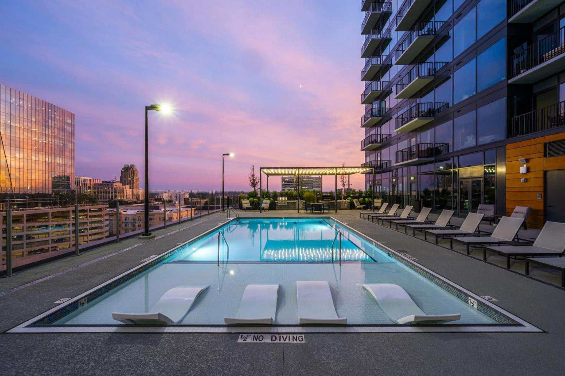 High-Rise Apt Raleigh Free Parking & Sunset View 1 Ngoại thất bức ảnh